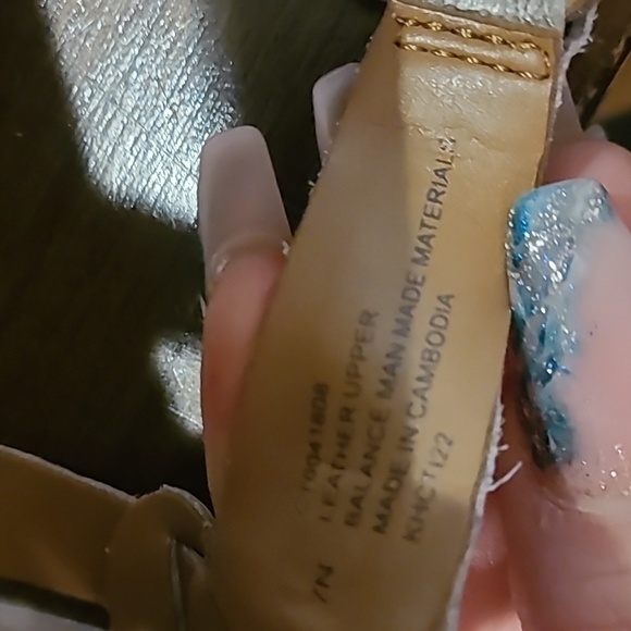 Comfortiva Pillowtop Persa in Metallic Leather Sandal 7N - Picture 7 of 7